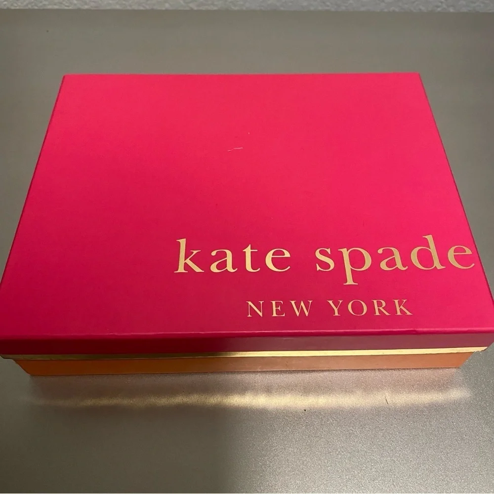 Like New/EUC Kate Spade Mercer Street Lacey Zip Around Wallet in Black